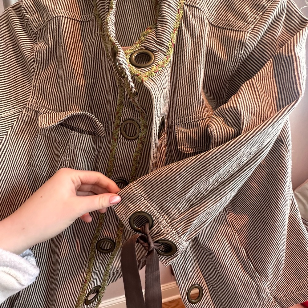 Chic Striped Button-Up Jacket - Picture 3 of 6